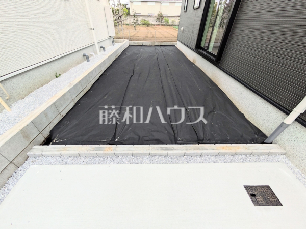 6号棟　庭　【八王子市犬目町】
お庭はガーデニングや家庭菜園だけでなく、子ども達の遊び場としても最適です　