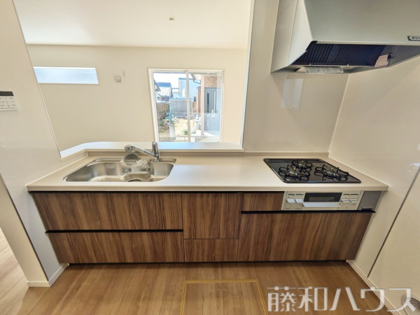 5号棟　キッチン　【小牧市小木２丁目】