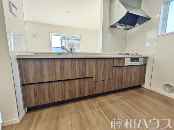 5号棟　キッチン　【小牧市小木２丁目】