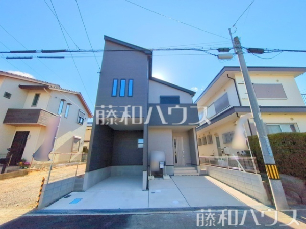 外観およびカースペース　【春日井市妙慶町２丁目】
