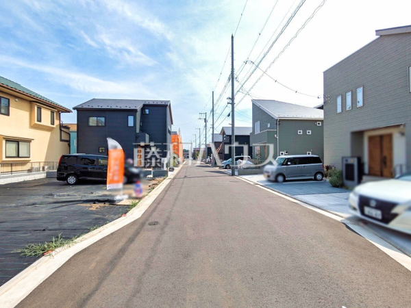 接道状況および現場風景　【立川市西砂町１丁目】 平日のご案内も可能です。まずはお気軽にお問合せ下さいませ。 
