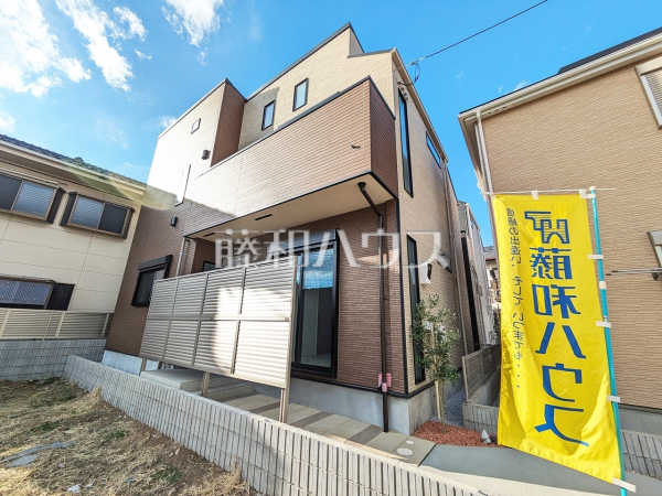 3号棟　外観　【世田谷区千歳台５丁目】
堂々完成、いつでもご内覧いただけます！ぜひ実物をご覧いただきたく思います。喜んでご案内いたしますのでお気軽にお問合せ下さい。　