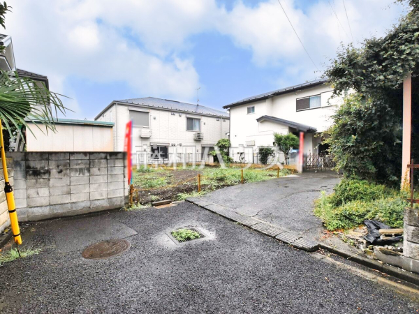 接道状況および現場風景　【立川市砂川町７丁目】 見学はしたいけど、なかなか時間が取れない・・・そんな方に出勤前や仕事終わりにマイホームを見学できるサポートをいたします。 