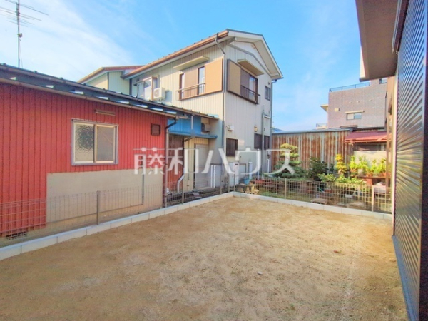 庭　【北名古屋市六ツ師高台】