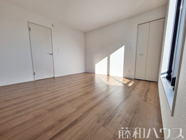 居室　【北名古屋市六ツ師高台】