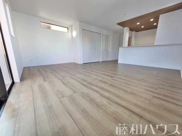 リビング　【北名古屋市六ツ師高台】