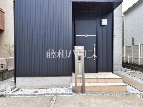 玄関　【国分寺市新町３丁目】