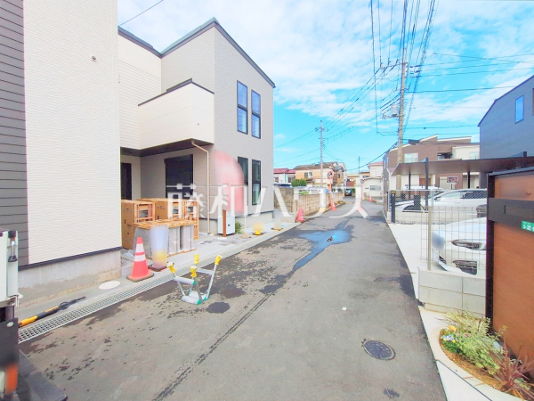 接道状況および現場風景　【新座市畑中２丁目】
