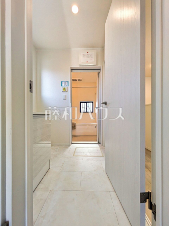 D号棟　洗面室　【新座市新堀１丁目】