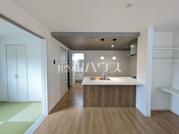 3号棟　リビング　【名古屋市守山区西城１丁目】