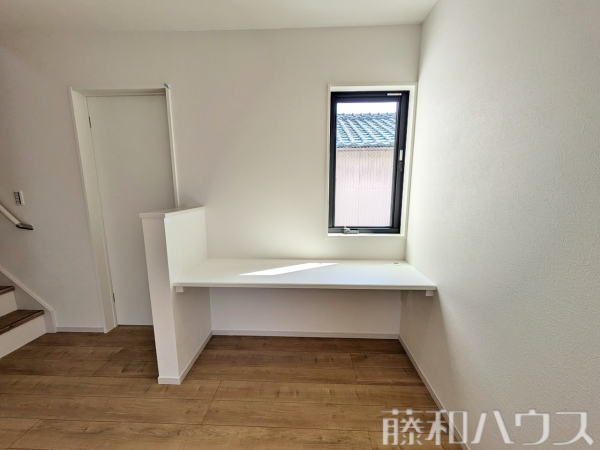 リビング　【名古屋市北区中味鋺１丁目】