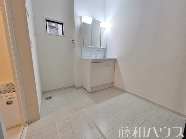 2号棟　洗面室　【北名古屋市高田寺起返】