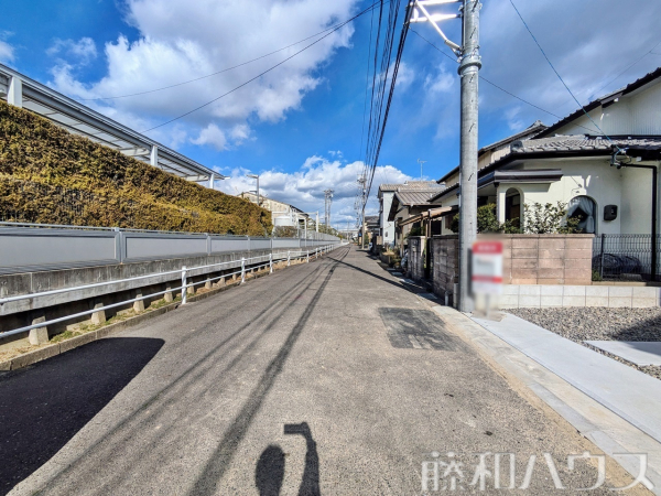 接道状況および現場風景　【春日井市堀ノ内町北１丁目】