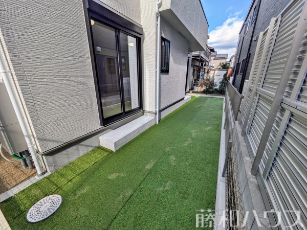 庭　【春日井市堀ノ内町北１丁目】