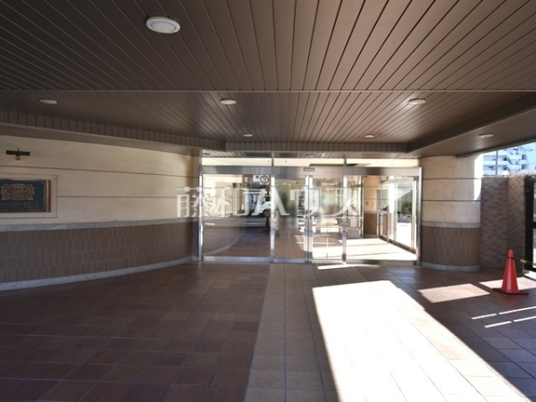 エントランス　【ライオンズプラザ日野駅前】