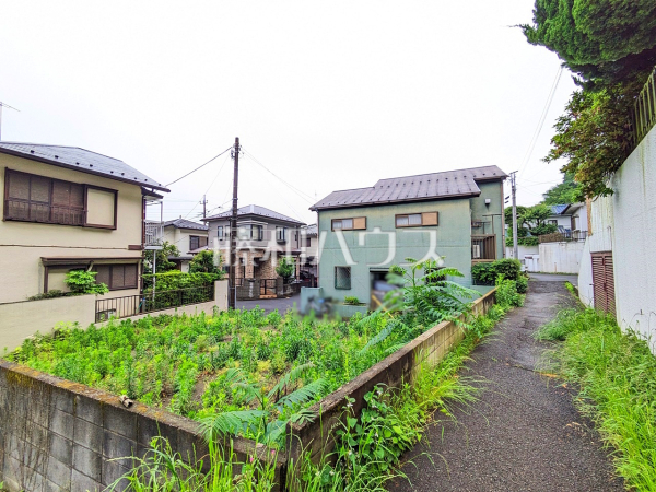 接道状況および現場風景　【日野市新町３丁目】
平日のご案内も可能です。まずはお気軽にお問合せ下さいませ。 