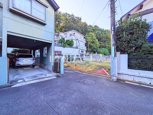 接道状況および現場風景　【日野市新町３丁目】　
住まいの事なら地元で豊富な実績を誇る、地域密着の藤和ハウスへお任せ下さい！