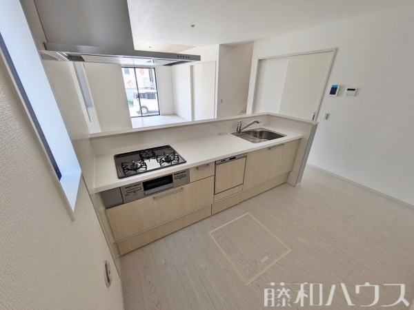 キッチン　【尾張旭市西山町２丁目】