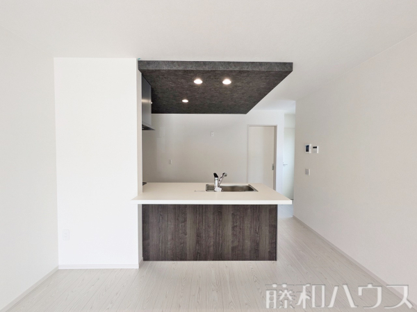 キッチン　【名古屋市守山区天子田１丁目】