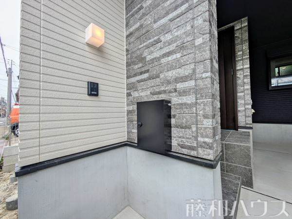 玄関　【名古屋市北区城東町３丁目】