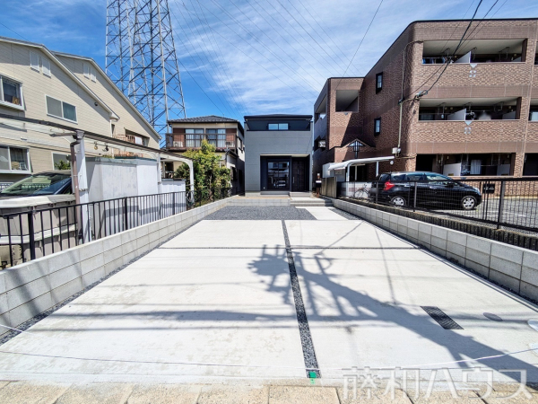 外観およびカースペース　【小牧市新町１丁目】