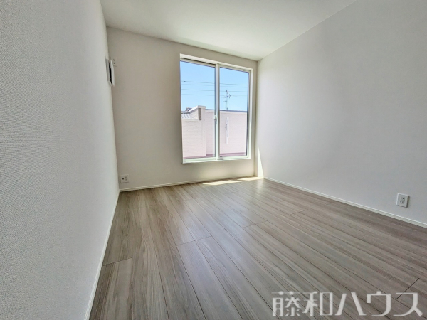 居室　【北名古屋市六ツ師北屋敷】