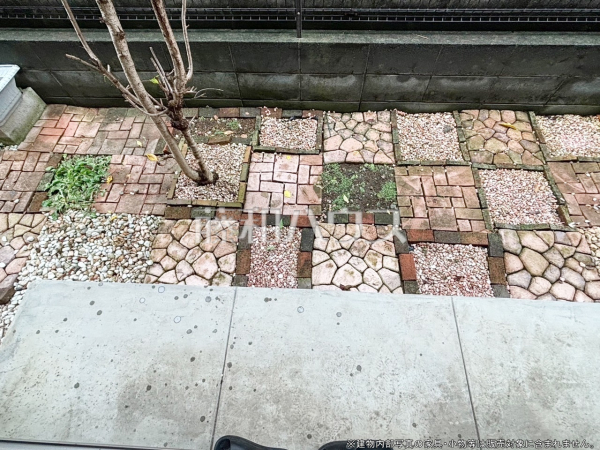 庭　【立川市柴崎町１丁目】