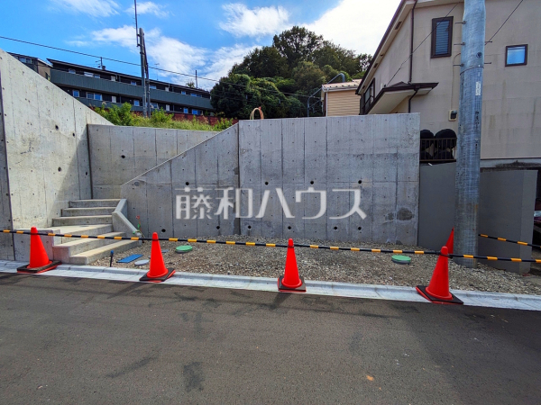 現地写真 【日野市三沢3丁目】当社オリジナル注文住宅サポートシステム「ハウス会」で、信頼のおける建築会社のご紹介も承ります。プレゼン見積もり等お気軽にお問合せ下さい。 現地写真 【日野市三沢3丁目】当社オリジナル注文住宅サポートシステム「ハウス会」で、信頼のおける建築会社のご紹介も承ります。プレゼン見積もり等お気軽にお問合せ下さい。