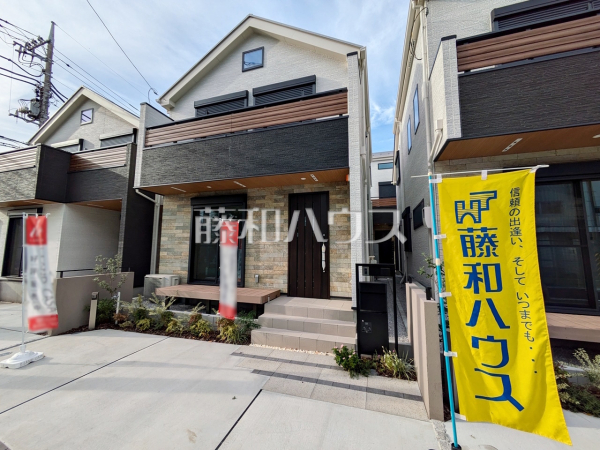 D号棟　外観　【世田谷区桜上水３丁目】
お洒落で雰囲気のある佇まいに自然のやさしい潤いを纏ったこの家は、街に新たな表情を見せてくれることでしょう。