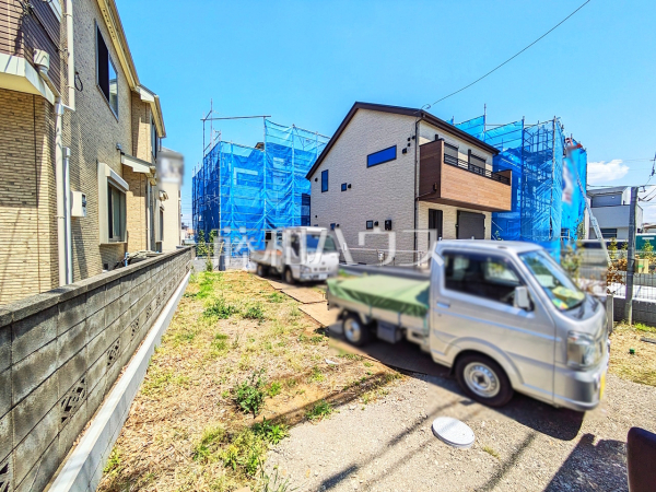1号棟　現地写真　【東大和市立野３丁目】 思い描いていた理想の家を、この土地で実現させてみませんか？ 「こんな部屋を作りたい」「こんな風に暮らしたい」というお客様の夢をぜひお聞かせください。