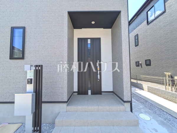 11号棟　玄関　【小平市大沼町５丁目】