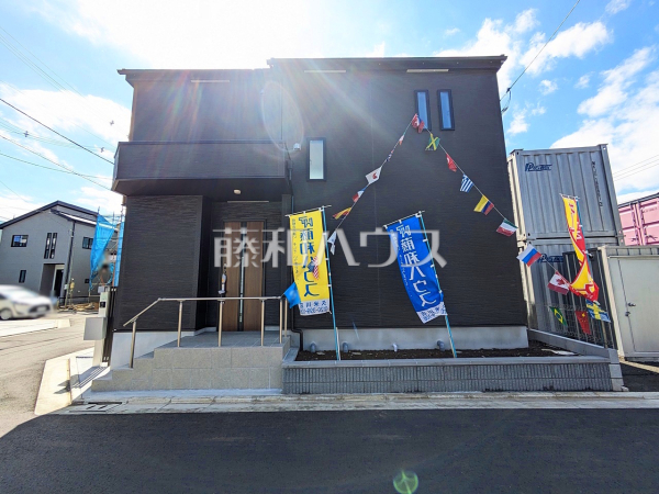 ■15号棟　外観
大型分譲地ならではの多彩なバリエーションの間取りで、ご家族皆様のライフスタイルに合った邸宅がきっと見つかると思います。