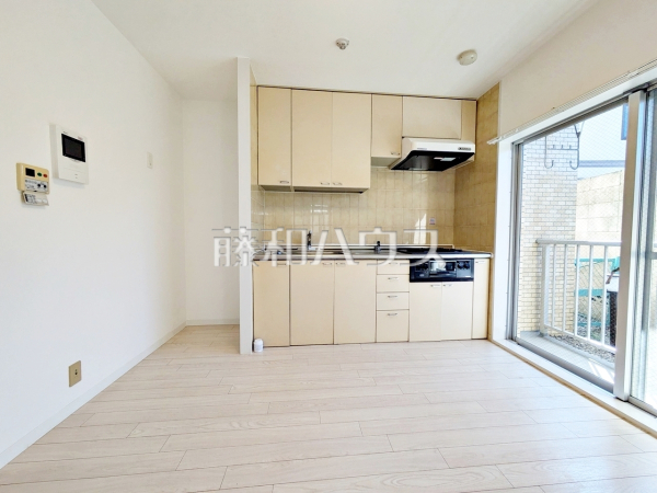 作業に集中しやすい壁付けキッチンは、部屋の空間を広く使えます　【ライオンズマンション志木第二】