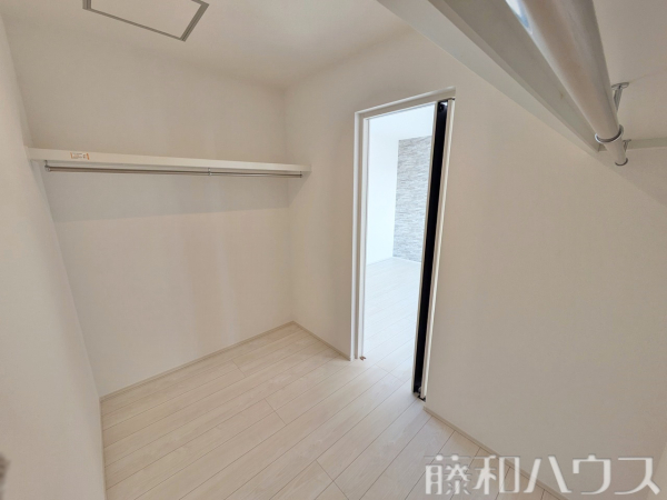 主寝室大型WIC　【名古屋市北区六が池町】