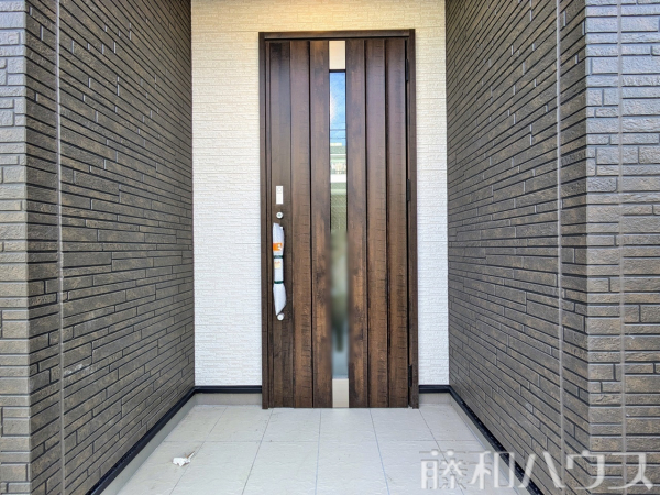 玄関　【名古屋市北区六が池町】