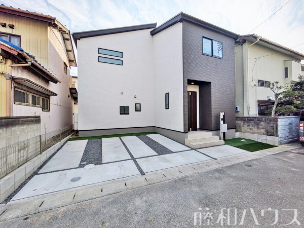 外観およびカースペース　【名古屋市北区六が池町】