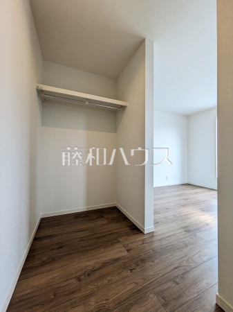 ウォークインクローゼット　【八王子市絹ケ丘２丁目】