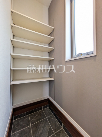 シューズインクローク　【八王子市絹ケ丘２丁目】