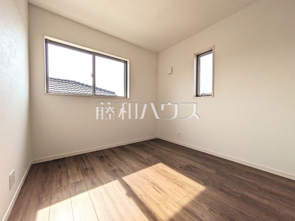 居室　【八王子市絹ケ丘２丁目】
