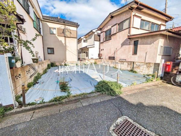 現地写真　【新座市野寺４丁目】 見学はしたいけど、なかなか時間が取れない・・・そんな方に出勤前や仕事終わりにマイホームを見学できるサポートをいたします。 