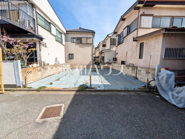 現地写真【新座市野寺４丁目】 周辺環境はもちろん、日当たりや設備仕様など、実際に行ってみないと分からないことも多くございます。営業担当がご案内いたしますので、お気軽にお問い合わせください。 