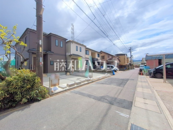 接道状況および現場風景　【北名古屋市久地野】