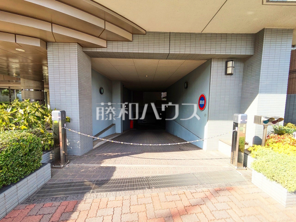 駐車場　【クレッセント芦花公園】