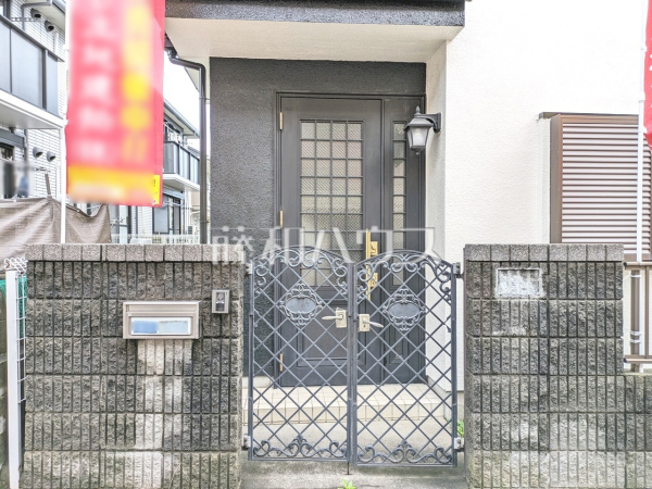 玄関　【八王子市暁町２丁目】