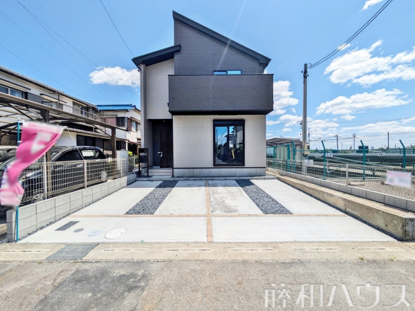 外観およびカースペース　【小牧市藤島町中島】
