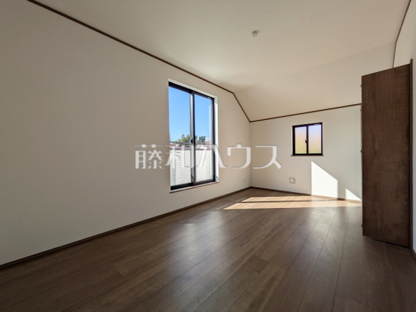 B号棟　リビング　【稲城市坂浜】