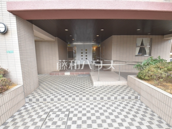 エントランス　【カーサ大泉学園】