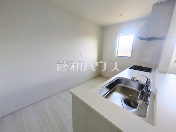 1号棟　キッチン　【八王子市中野町】