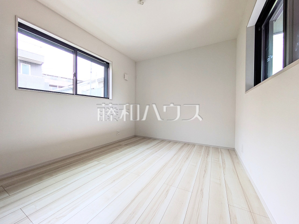 居室　【八王子市散田町１丁目】