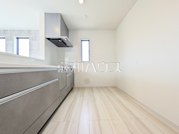 キッチン　【八王子市散田町１丁目】